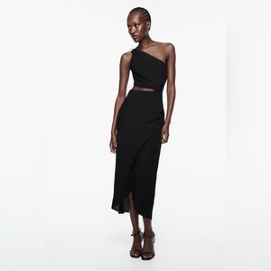 ZARA NEW WOMAN SS23 ASYMMETRIC MIDI DRESS WITH GOLDEN APPLIQUÉ REF:3897/…
